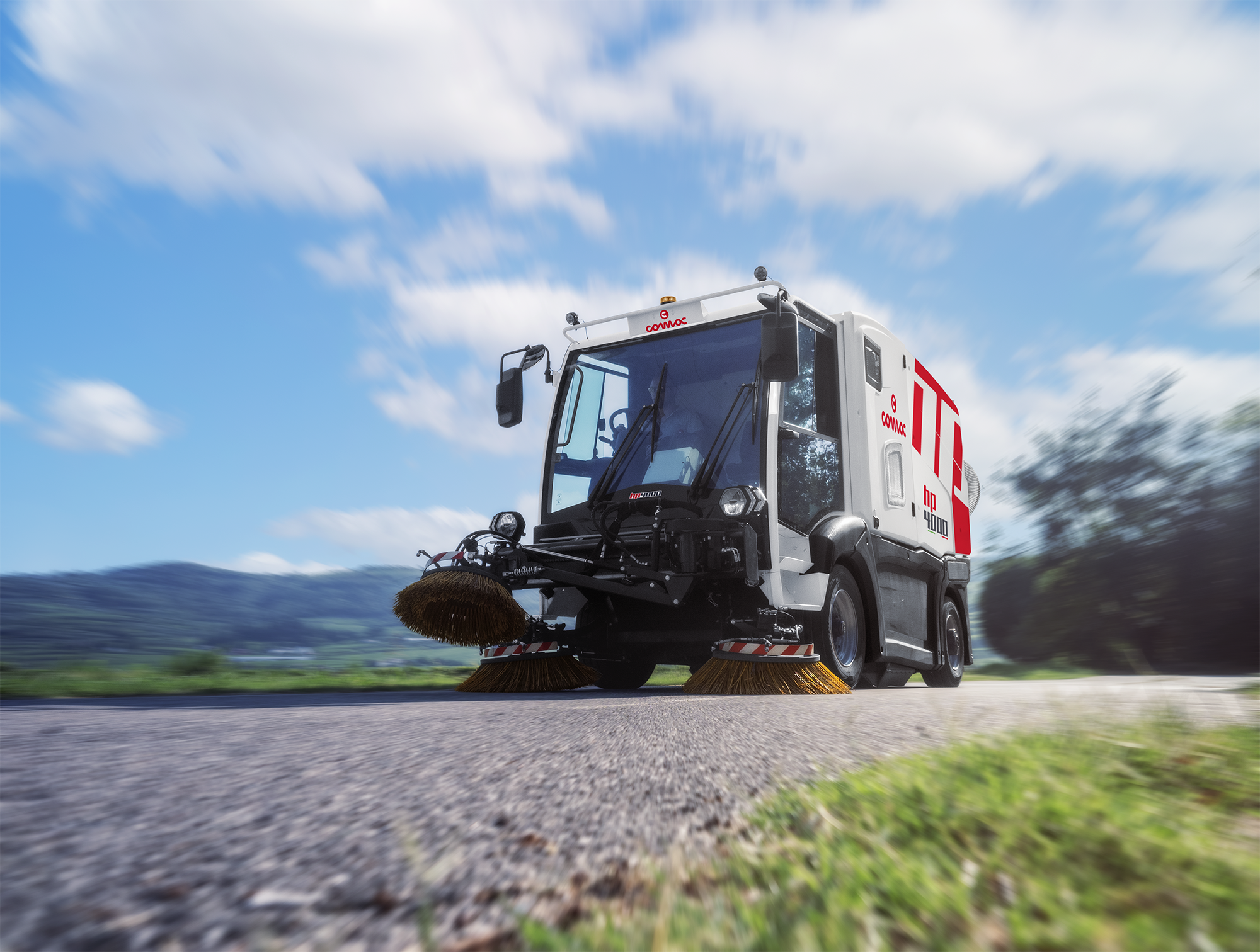 Comac HP4000 kommunális seprőgép