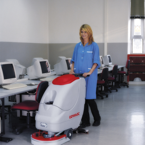 Comac Abila padlósúroló