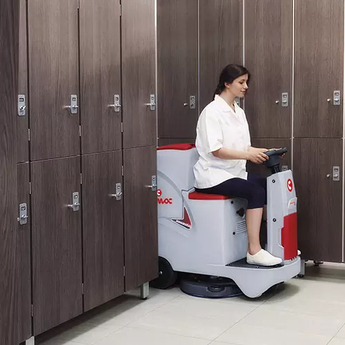 Comac Innova 55 padlósúroló