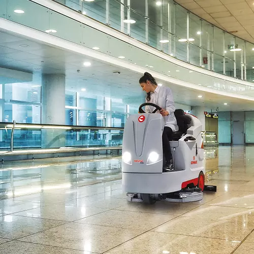Comac Optima padlósúroló