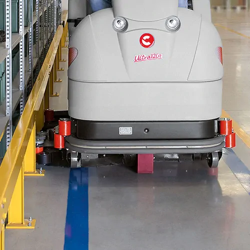 Comac Ultra 120 padlósúroló