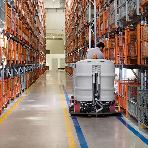 Comac Ultra 120 padlósúroló