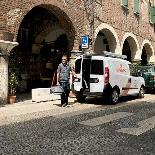 Comac IGEA padlósúroló